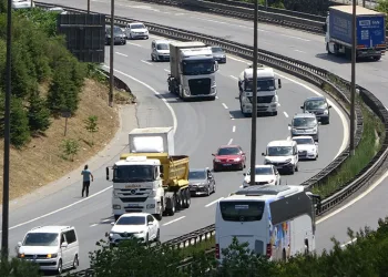 TEM’de bayram dönüşü yoğunluğu