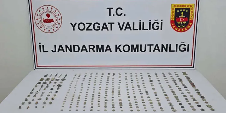 379 adet tarihi eser ele geçirildi