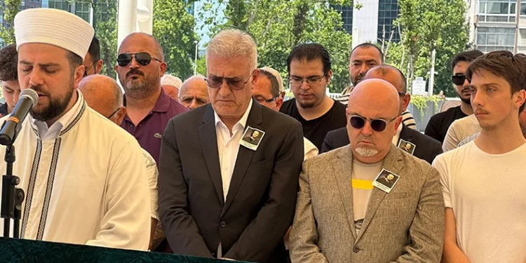 Ünlü sanatçı Fatma Karanfil’in cenazesinde vefasızlık