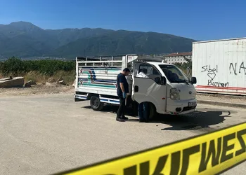 Bursa’da para yüzünden husumetli olduğu kişiyi vurdu