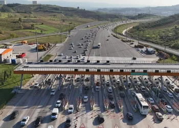 “Otoyollardan 21 milyon araç geçti”