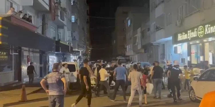 Çocukların kavgasına büyükler karıştı