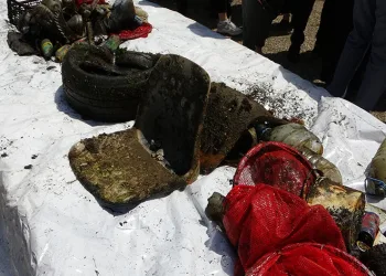 Denizin dibinden çıkarılan atıklar şoke etti