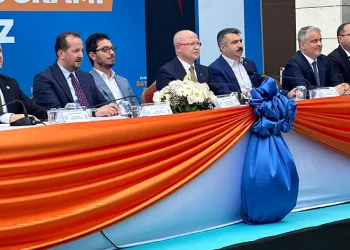 AK Parti Bursa teşkilatı bayramlaştı