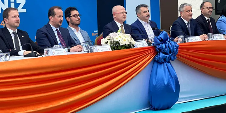 AK Parti Bursa teşkilatı bayramlaştı
