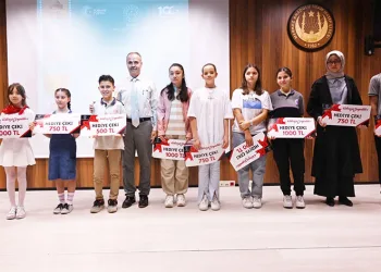 Dili zenginleştirdiler, ödülleri topladılar