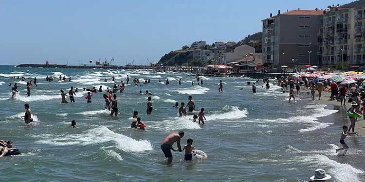 Bayram tatili yoğunluğu devam ediyor