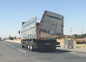 Diyarbakır-Elazığ karayolunda tehlikeli yolculuk