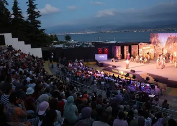 “Keşanlı Ali destanı” Derince’de izleyicileriyle buluştu
