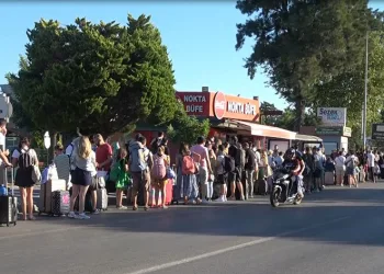 Türk tatilcilerden Yunanistan’a bayram akını