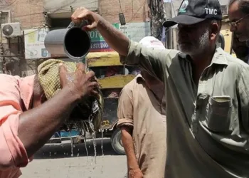 Pakistan’da sıcak hava dalgası