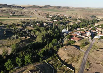 Asırlık bayramlaşma geleneği yaşatılıyor