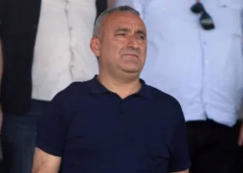 Ekrem Senal, haklarını devredeceğini açıkladı