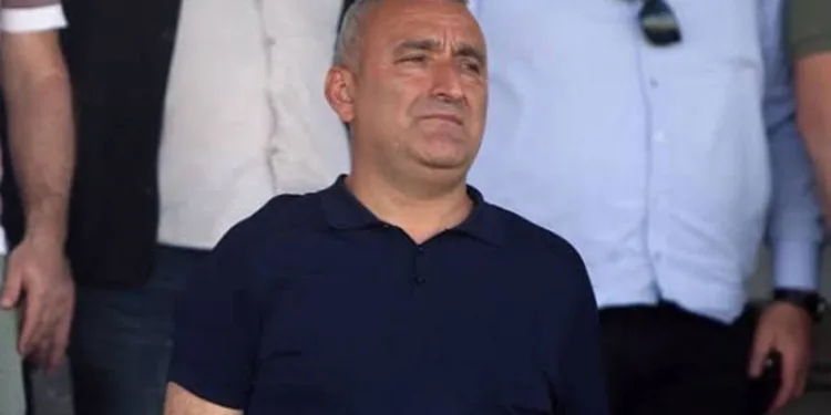 Ekrem Senal, haklarını devredeceğini açıkladı