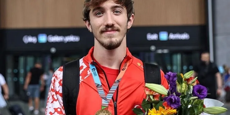 BUÜ’lü gençlerden gururlandıran Olimpiyat başarısı