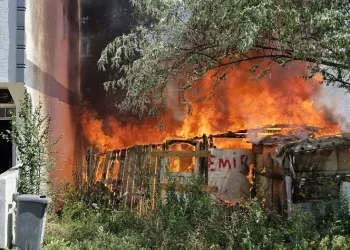 Bursa’da yangın sonrası depo kullanılmaz hale geldi