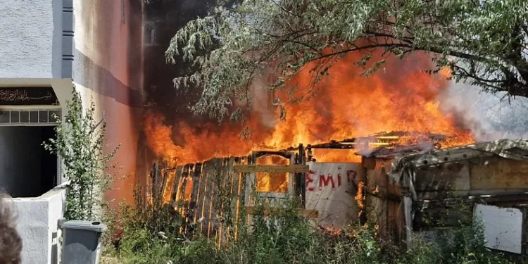 Bursa’da yangın sonrası depo kullanılmaz hale geldi
