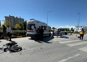 Beton mikserinin çarptığı bisikletli hayatını kaybetti