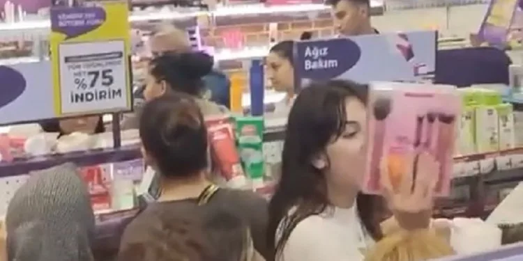 Bursa’da alışveriş çılgınlığı