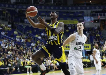 Fenerbahçe seride durumu 2-0 yaptı