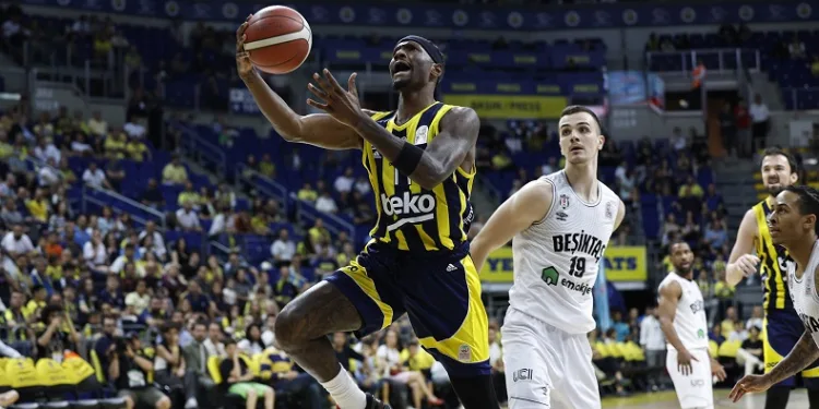 Fenerbahçe seride durumu 2-0 yaptı