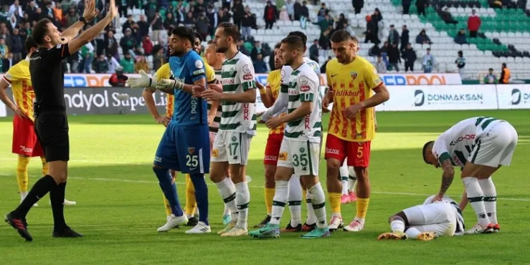 Kayserispor 78 sarı kart 4 kırmızı kart gördü