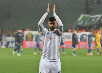 Rachid Ghezzal, Beşiktaş’a veda etti