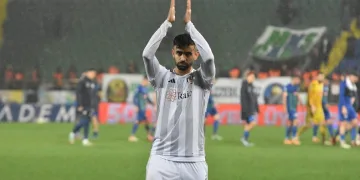 Rachid Ghezzal, Beşiktaş’a veda etti