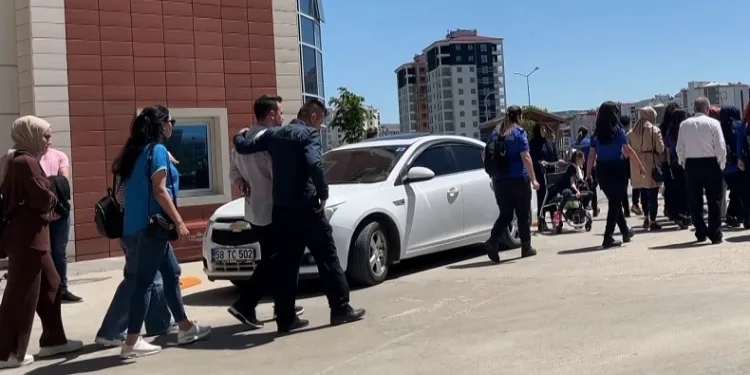 Anaokulunda bir anda yere yığıldı, hastanede hayatını kaybetti