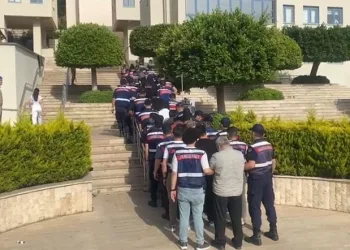 6 ilde göçmen kaçakçılığı operasyonu