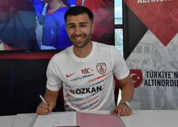 Altınordu yeni transferi Emre Aydınel’i açıkladı