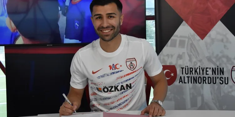 Altınordu yeni transferi Emre Aydınel’i açıkladı