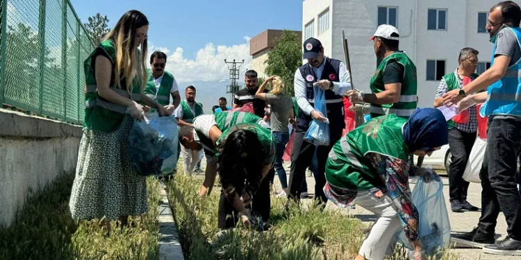 Iğdır’da 5 Haziran ‘Dünya Çevre Günü’ dolayısıyla çevre temizliği düzenlendi