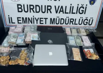 Bitlis’te dolandırıcılık olayına karışan 3 şüpheli Burdur’da yakalandı