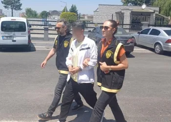 Komşusunu öldüren kadın tutuklandı: “Suç işledim” diye ihbar etmiş