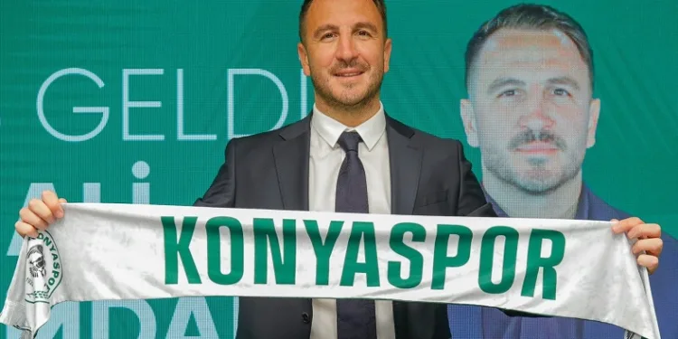 Konyaspor, Ali Çamdalı ile sözleşme imzaladı