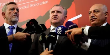 Osman Aşkın Bak: “Bakanlık olarak her aşamada destek vereceğiz”