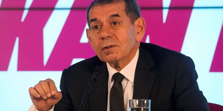Dursun Özbek: “Erden Timur’un Galatasaray’a olan hizmeti hiçbir zaman yok sayılamaz”