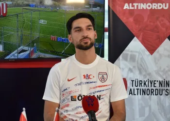 Altınordu, transferde hız kesmiyor