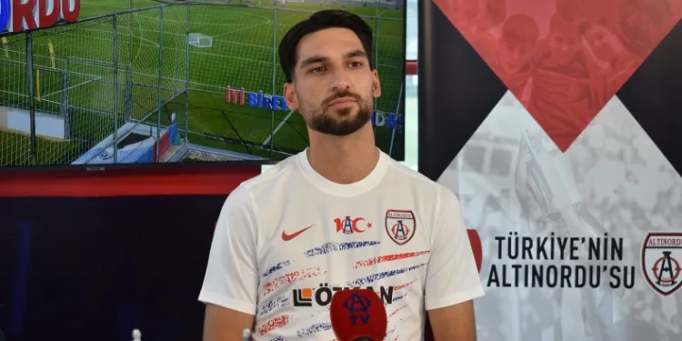 Altınordu, transferde hız kesmiyor