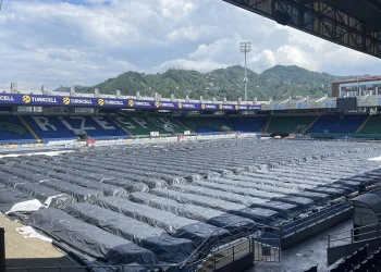 Çaykur Rizespor’un stadının zemini yenileniyor