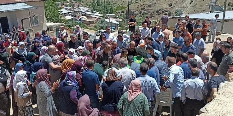 Topraktan çıkartılıp toprağa verildi