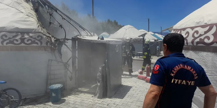 Çadırda çıkan yangın paniğe neden oldu