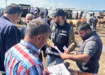 Kars’ta polisten sahte para uyarısı