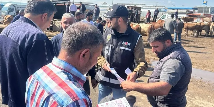 Kars’ta polisten sahte para uyarısı