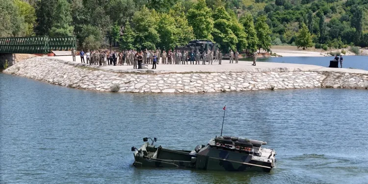 Kırklareli’nde köprücü araçları gösterisi yapıldı
