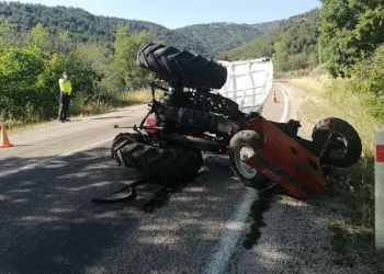 Traktör devrildi: 1 yaralı