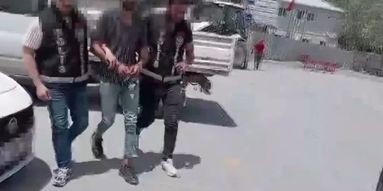 Esenyurt’ta 8 aracı kundaklayan şahıs yakalandı