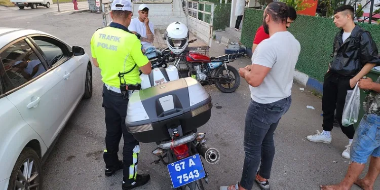 Şüpheli motosiklet trafik polislerinin dikkatini çekti