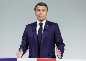 Macron: “2027’de iktidarın anahtarlarını aşırı sağa vermek istemiyorum”